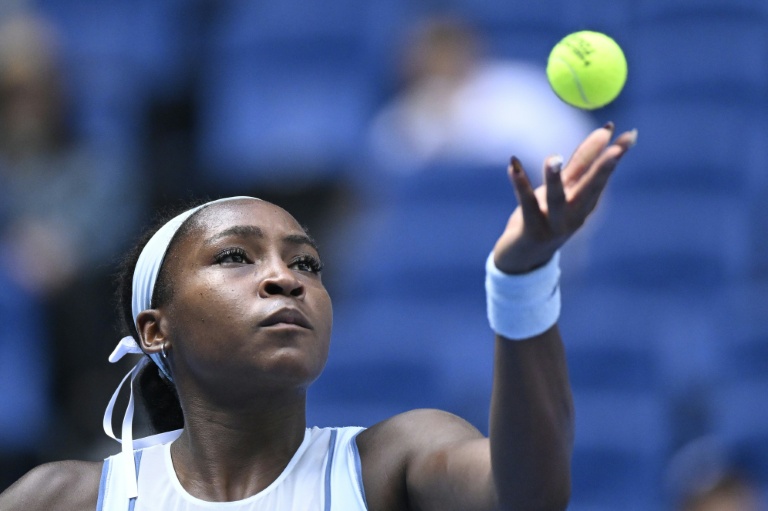 Zverev wins Beijing Opener, while Gauff starts the title defense